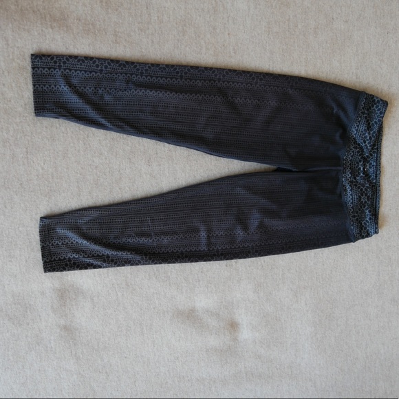 Prana Capri Leggings - Picture 1 of 3